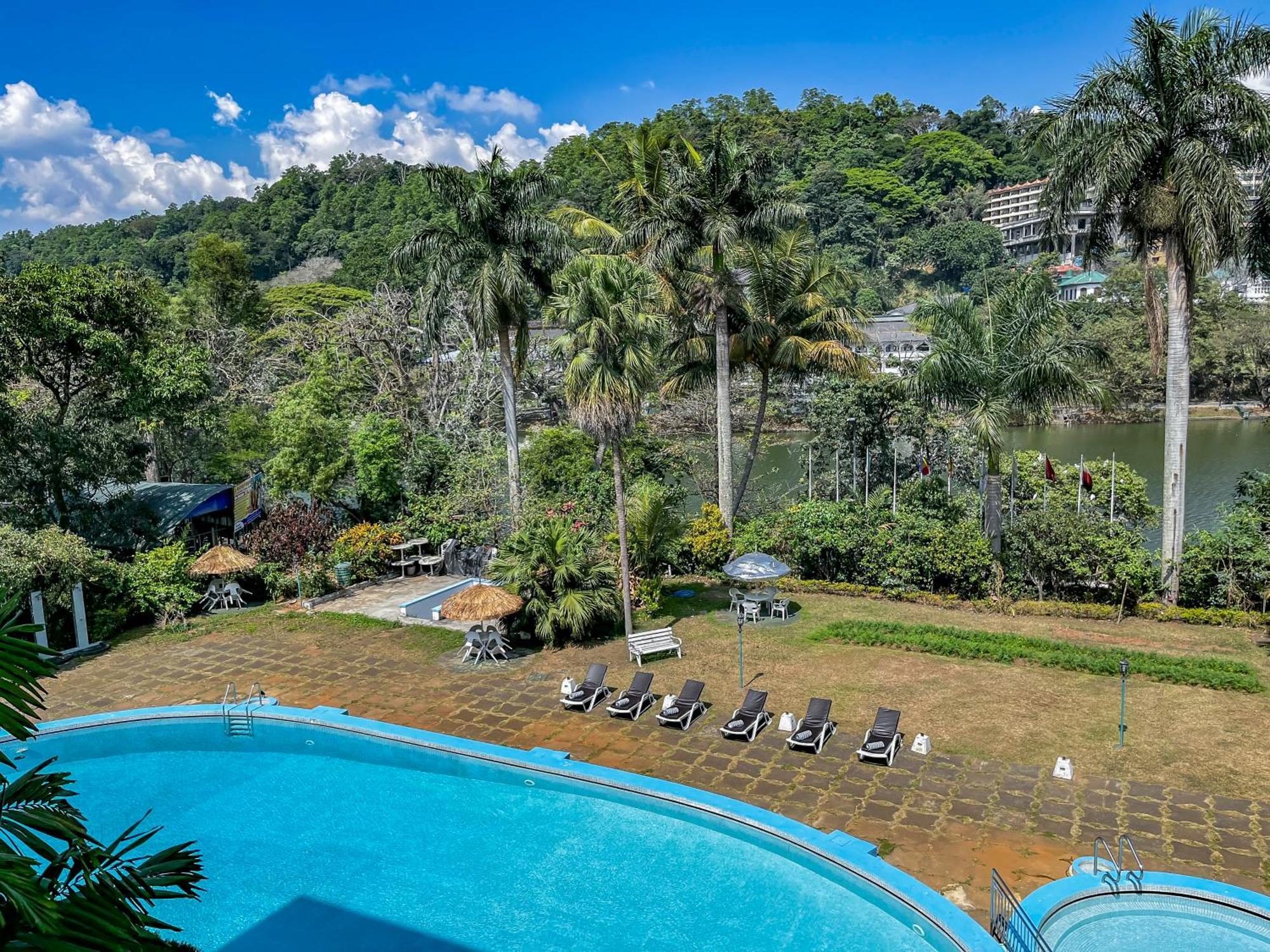 Hotel Suisse Kandy Dış mekan fotoğraf