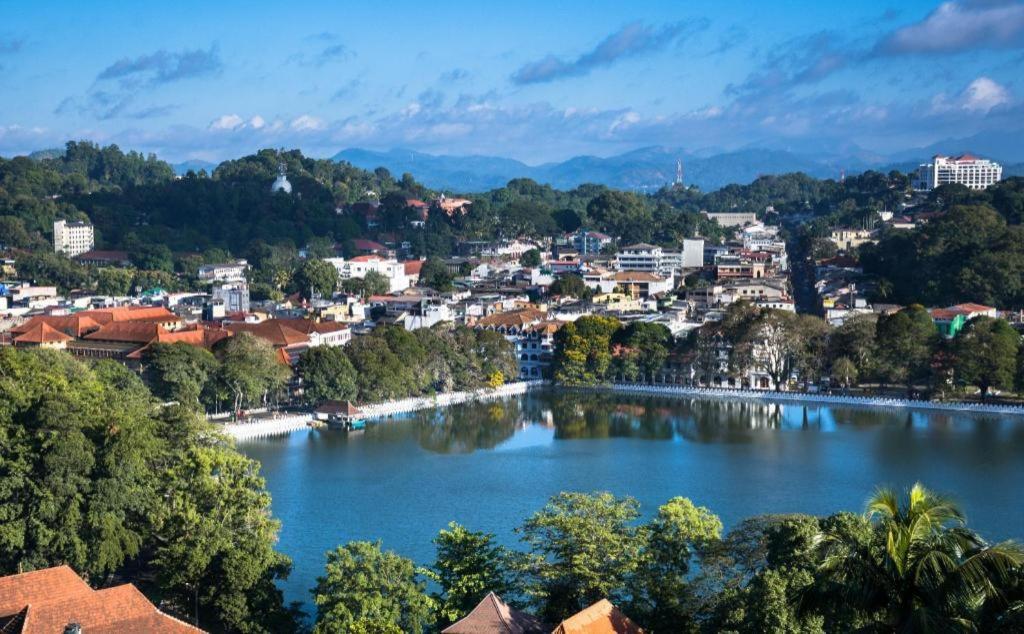 Hotel Suisse Kandy Dış mekan fotoğraf