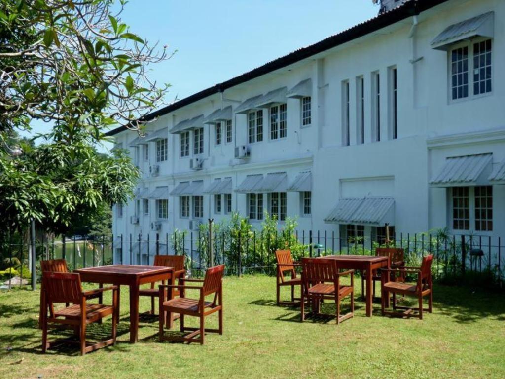 Hotel Suisse Kandy Dış mekan fotoğraf