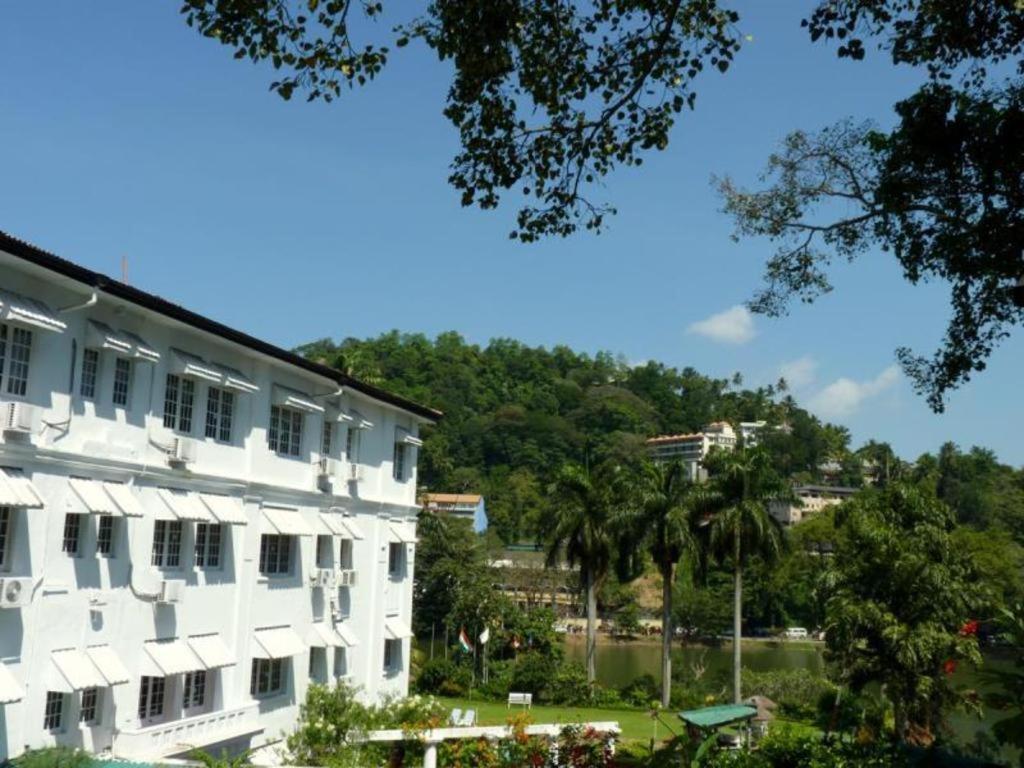 Hotel Suisse Kandy Dış mekan fotoğraf